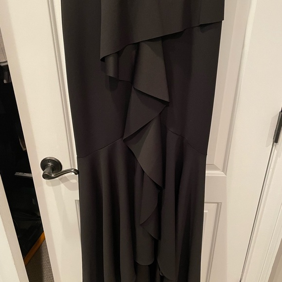 Black evening gown - Picture 7 of 7